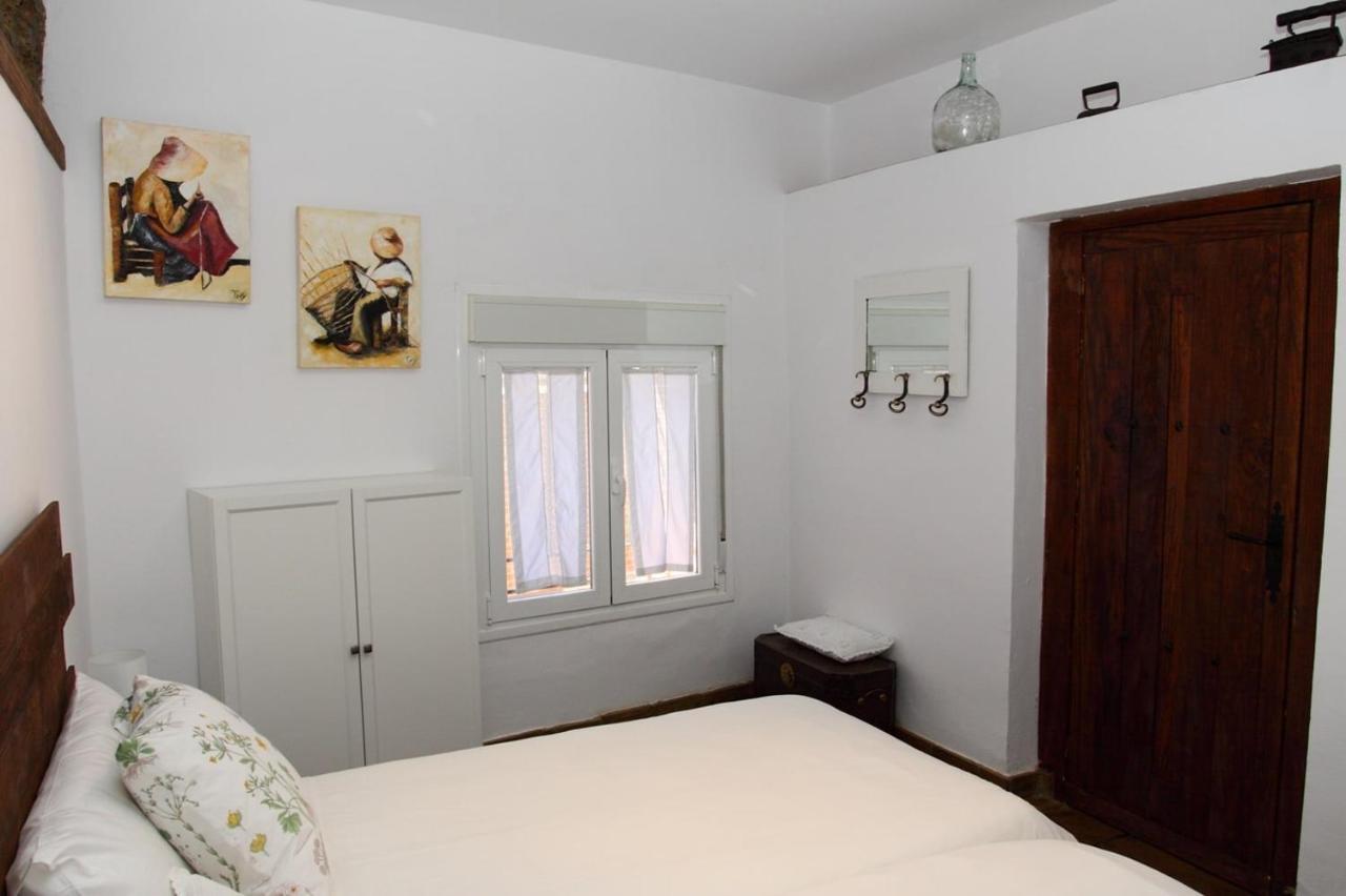 Nido Menas Villa Torrejon el Rubio Ngoại thất bức ảnh
